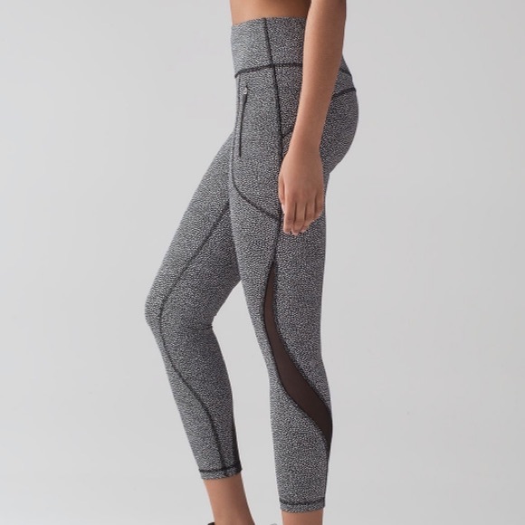 Lululemon Invigorate Black White Pattern Crop Leggings - Picture 2 of 16